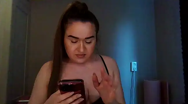 avajade online show from January 13, 2025, 2:21 pm