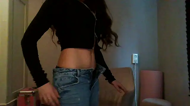 avajade online show from October 14, 2025, 9:32 am