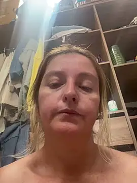 moniquerainx online show from February 27, 2026, 3:01 pm