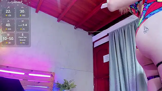 niky doll  online show from December 14, 2025, 1:27 pm