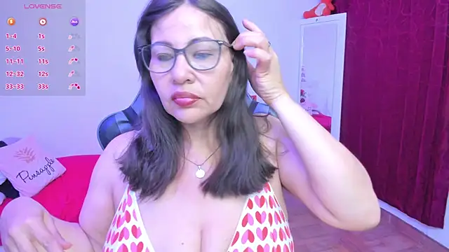 Snapshot of esmeralda_milf chatting on May 20, 2026, 9:54 pm esmeralda milf online show from May 20, 2026, 9:54 pm