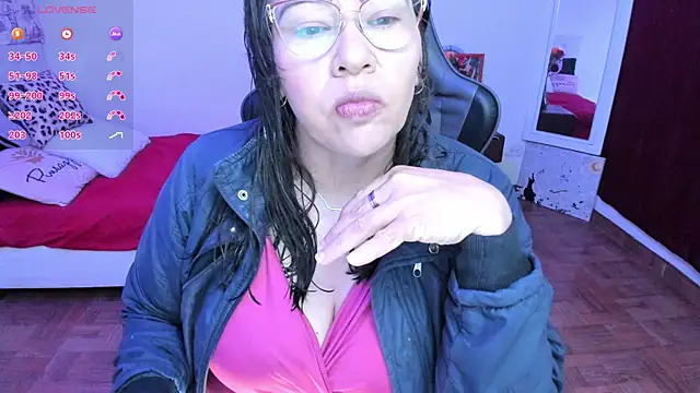 Snapshot of esmeralda_milf chatting on July 2, 2026, 8:26 pm esmeralda milf online show from July 2, 2026, 8:26 pm