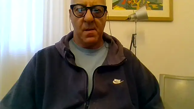 ANONIMO7735 online show from May 18, 2026, 4:40 am