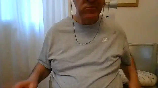 ANONIMO7735 online show from June 12, 2026, 5:17 am