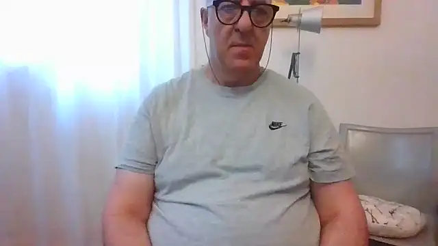 ANONIMO7735 online show from June 26, 2026, 5:12 am