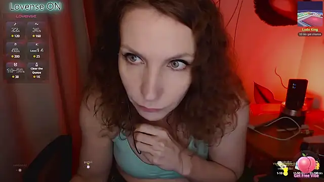 Snapshot of JohansonKatie chatting on March 2, 2025, 12:09 am JohansonKatie online show from March 2, 2025, 12:09 am