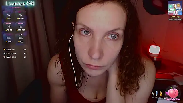 Snapshot of JohansonKatie chatting on March 3, 2025, 9:48 pm JohansonKatie online show from March 3, 2025, 9:48 pm