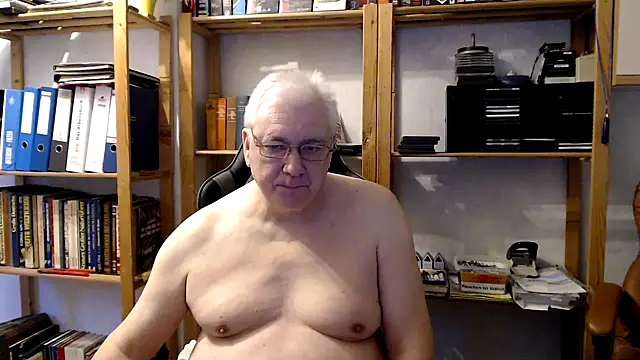 Snapshot of SchwanzhureXXL chatting on January 7, 2025, 8:03 am SchwanzhureXXL online show from January 7, 2025, 8:03 am