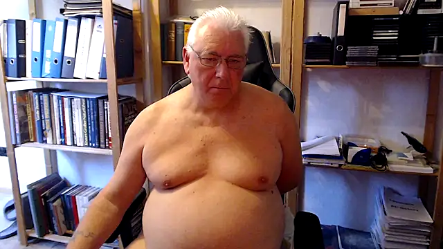 Snapshot of SchwanzhureXXL chatting on July 5, 2026, 5:47 am SchwanzhureXXL online show from July 5, 2026, 5:47 am
