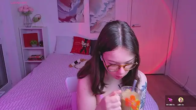 MilenaSaint online show from October 25, 2025, 4:20 am