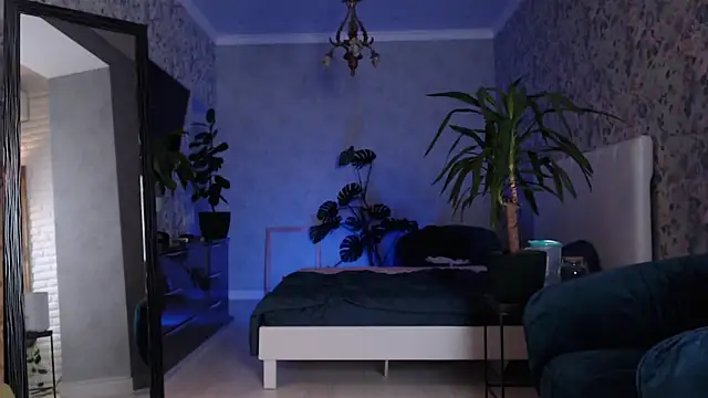 Snapshot of ClaraBendover chatting on November 11, 2025, 8:31 pm ClaraBendover online show from November 11, 2025, 8:31 pm