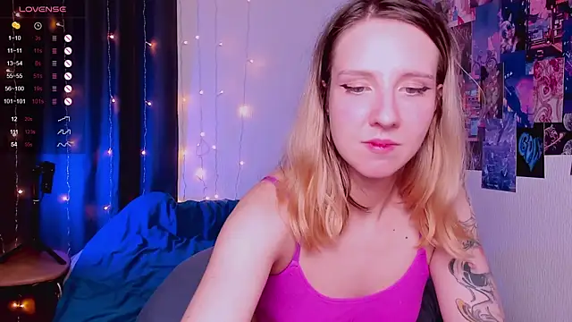 HotaruTomo online show from December 19, 2024, 8:23 pm