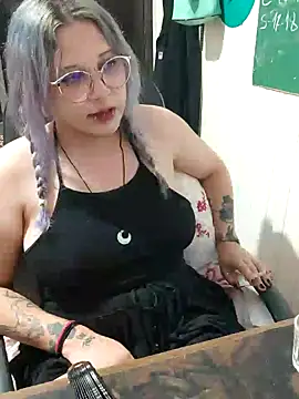 ElfGrey online show from December 7, 2024, 5:48 am