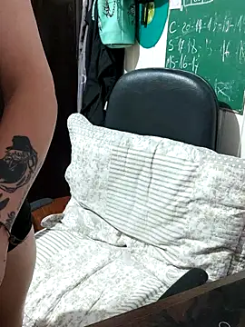 ElfGrey online show from January 8, 2025, 3:29 am