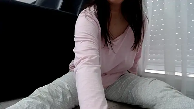 Snapshot of SofiaLenis chatting on November 30, 2025, 1:04 pm SofiaLenis online show from November 30, 2025, 1:04 pm