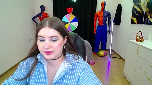 NicoleFoxery online show from February 25, 2025, 9:24 pm