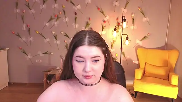 NicoleFoxery online show from June 10, 2026, 3:18 am