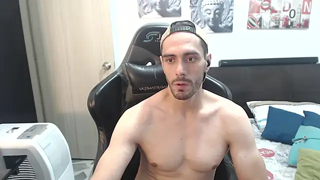 Snapshot of samuelgarcia_ chatting on December 12, 2024, 7:52 am samuelgarcia online show from December 12, 2024, 7:52 am