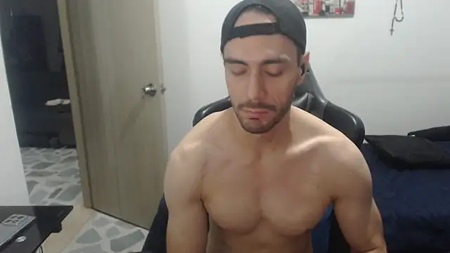 samuelgarcia  online show from December 22, 2025, 9:39 am