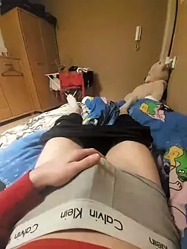 Snapshot of MlodyDres chatting on March 12, 2025, 8:41 am MlodyDres online show from March 12, 2025, 8:41 am