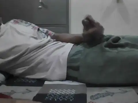 Snapshot of orgasm_master chatting on October 25, 2025, 11:07 am orgasm master online show from October 25, 2025, 11:07 am