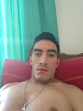 Snapshot of TommyMomentum chatting on November 16, 2025, 6:13 pm TommyMomentum online show from November 16, 2025, 6:13 pm