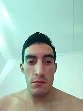 Snapshot of TommyMomentum chatting on December 17, 2025, 7:42 pm TommyMomentum online show from December 17, 2025, 7:42 pm