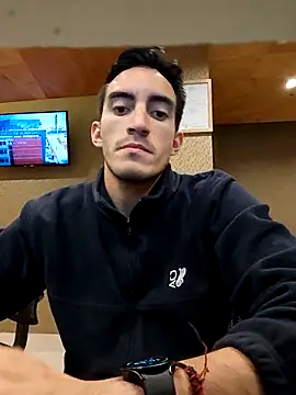 Snapshot of TommyMomentum chatting on February 2, 2026, 1:59 am TommyMomentum online show from February 2, 2026, 1:59 am