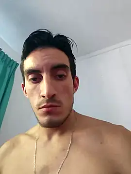 Snapshot of TommyMomentum chatting on February 18, 2026, 7:54 pm TommyMomentum online show from February 18, 2026, 7:54 pm