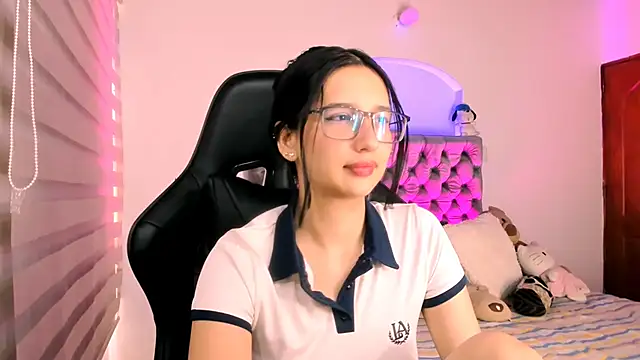 Luniverse online show from December 2, 2025, 8:37 pm