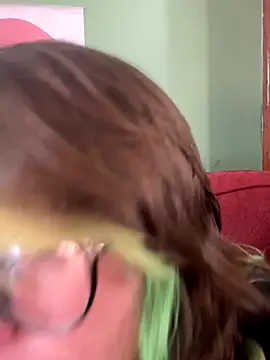 Bubblesgotcakee online show from September 9, 2025, 5:23 pm