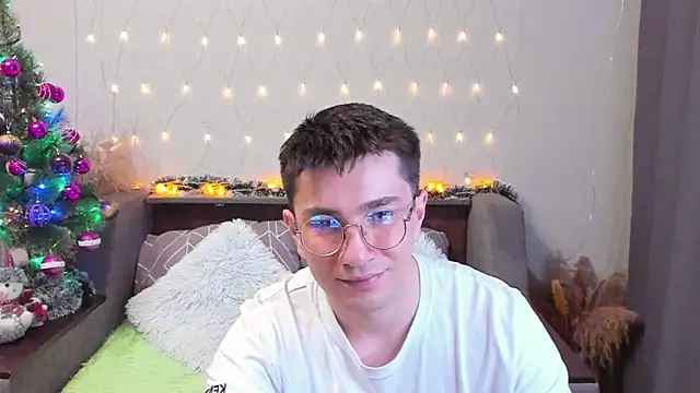 Snapshot of Yumi_steve chatting on December 28, 2024, 9:08 pm Yumi steve online show from December 28, 2024, 9:08 pm