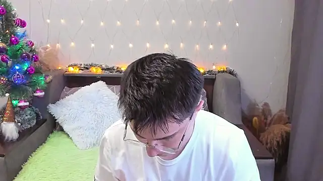 Snapshot of Yumi_steve chatting on December 30, 2024, 7:11 pm Yumi steve online show from December 30, 2024, 7:11 pm