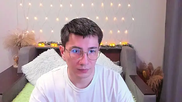 Yumi steve online show from January 11, 2025, 10:07 pm