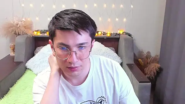 Yumi steve online show from January 31, 2025, 11:56 pm