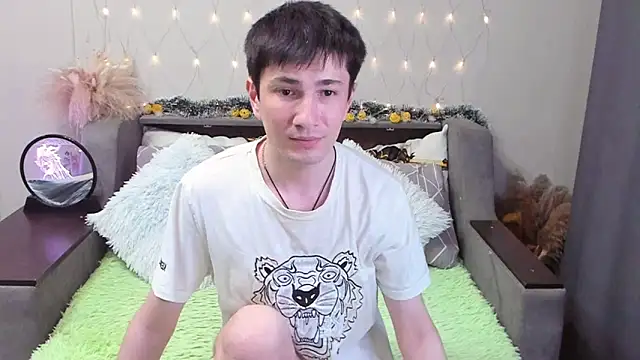 Yumi steve online show from September 30, 2025, 4:01 pm