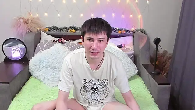 Snapshot of Yumi_steve chatting on October 8, 2025, 8:28 pm Yumi steve online show from October 8, 2025, 8:28 pm