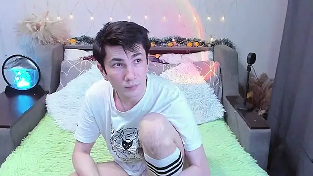 Snapshot of Yumi_steve chatting on November 12, 2025, 11:10 am Yumi steve online show from November 12, 2025, 11:10 am