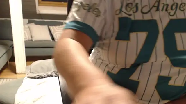 Snapshot of KimMitchelli chatting on October 22, 2025, 6:51 pm KimMitchelli online show from October 22, 2025, 6:51 pm