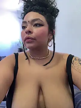 PrincessLauren420 online show from May 17, 2026, 8:27 pm