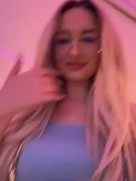 Snapshot of mollyxxx chatting on February 17, 2025, 5:58 am mollyxxx online show from February 17, 2025, 5:58 am