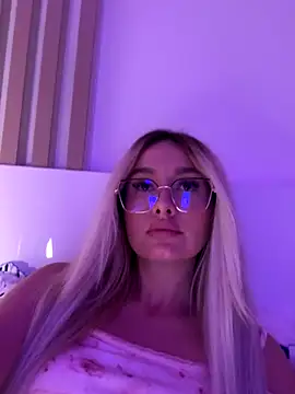 Snapshot of mollyxxx chatting on October 5, 2025, 1:59 am mollyxxx online show from October 5, 2025, 1:59 am