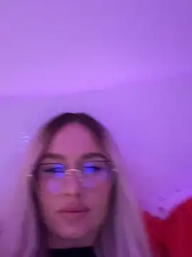 Snapshot of mollyxxx chatting on November 2, 2025, 1:08 am mollyxxx online show from November 2, 2025, 1:08 am