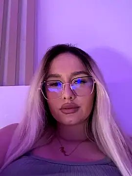 Snapshot of mollyxxx chatting on November 23, 2025, 3:06 am mollyxxx online show from November 23, 2025, 3:06 am