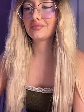 Snapshot of mollyxxx chatting on March 27, 2026, 3:01 am mollyxxx online show from March 27, 2026, 3:01 am