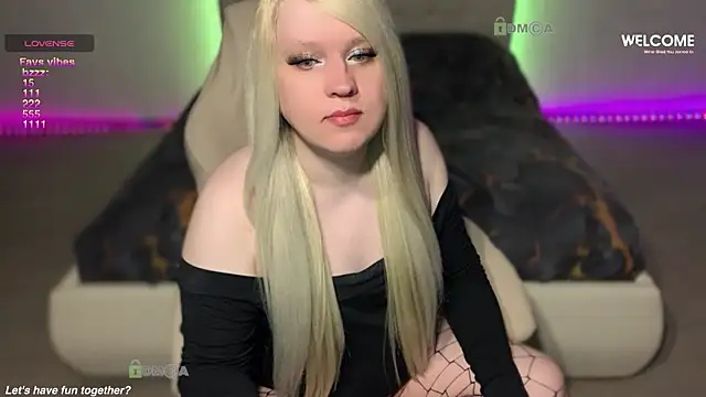 Snapshot of camsmiley chatting on June 6, 2026, 1:32 am camsmiley online show from June 6, 2026, 1:32 am