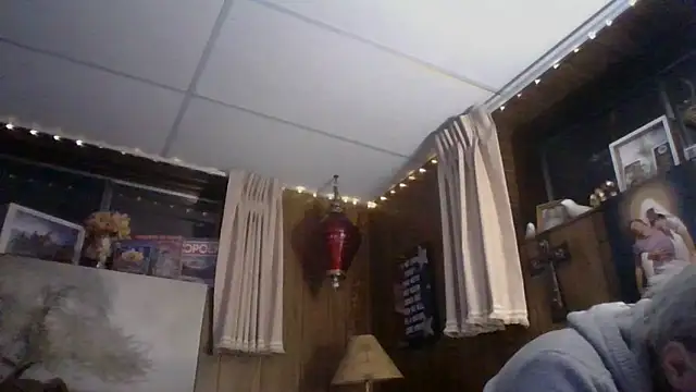 Snapshot of Makowboy chatting on February 11, 2025, 6:08 am Makowboy online show from February 11, 2025, 6:08 am