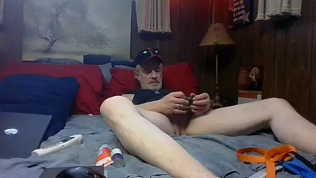 Snapshot of Makowboy chatting on February 21, 2025, 10:37 pm Makowboy online show from February 21, 2025, 10:37 pm