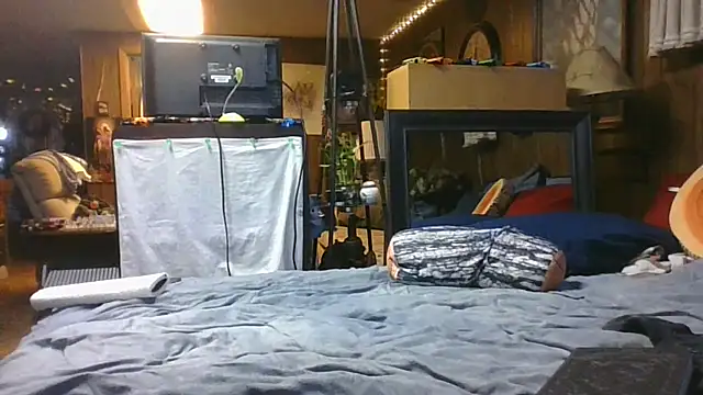 Snapshot of Makowboy chatting on September 30, 2025, 6:02 pm Makowboy online show from September 30, 2025, 6:02 pm