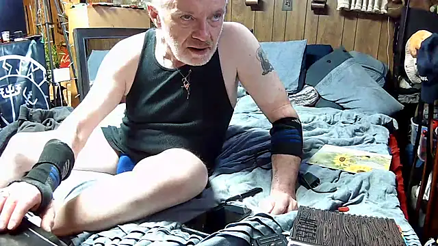 Snapshot of Makowboy chatting on January 15, 2026, 11:30 pm Makowboy online show from January 15, 2026, 11:30 pm